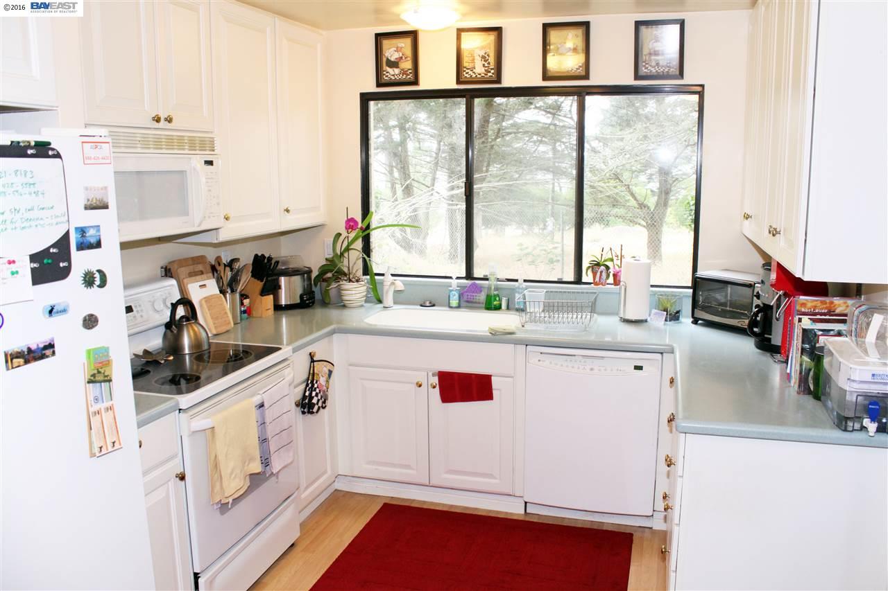 For Sale: 208 N Lake Merced Hls #1B San Francisco, CA 94132