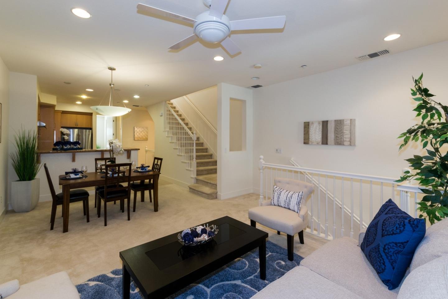 182 Thompson Sq