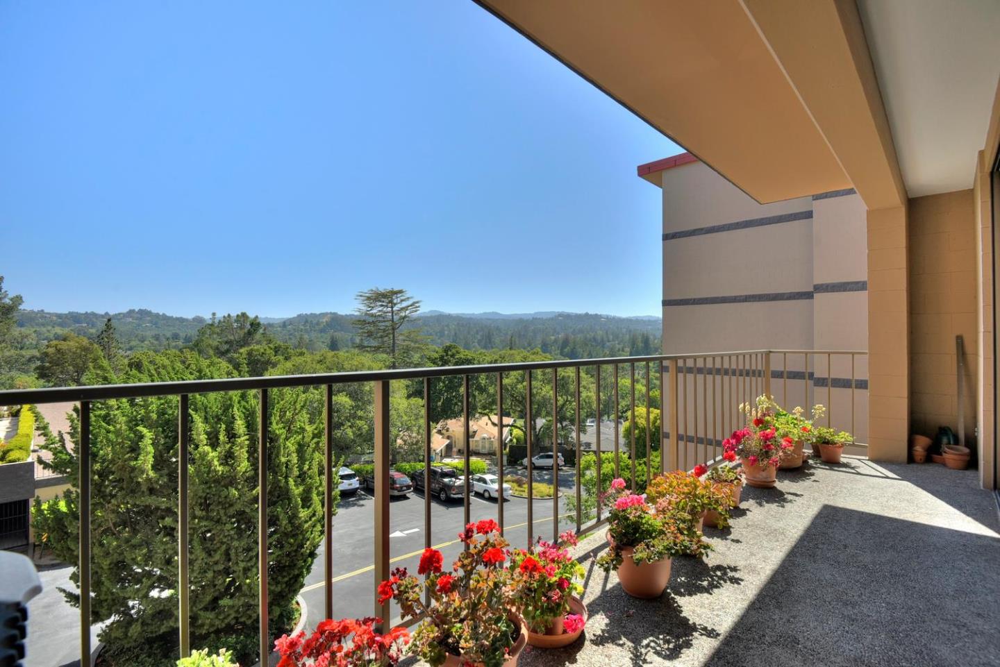 For Sale: 50 Mounds Rd #APT 401 San Mateo, CA 94402