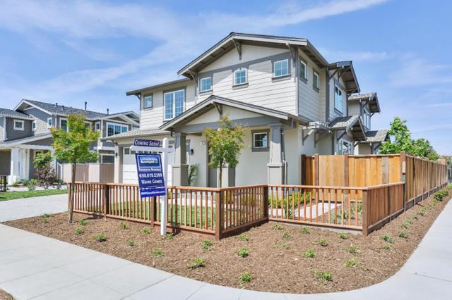 424 Derby Ave