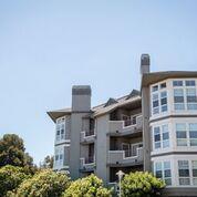 882 Balboa Ln