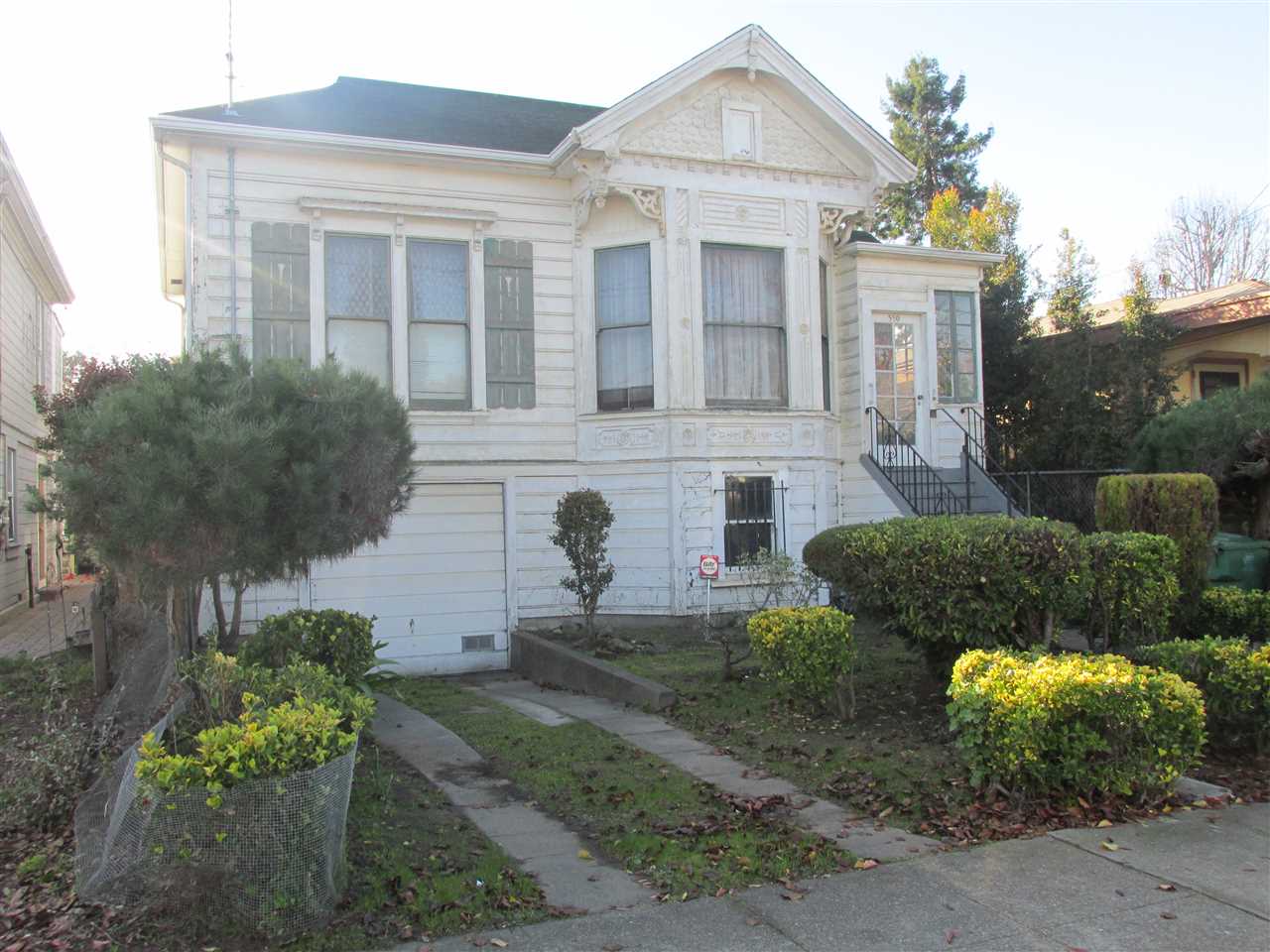 550 Lincoln Ave