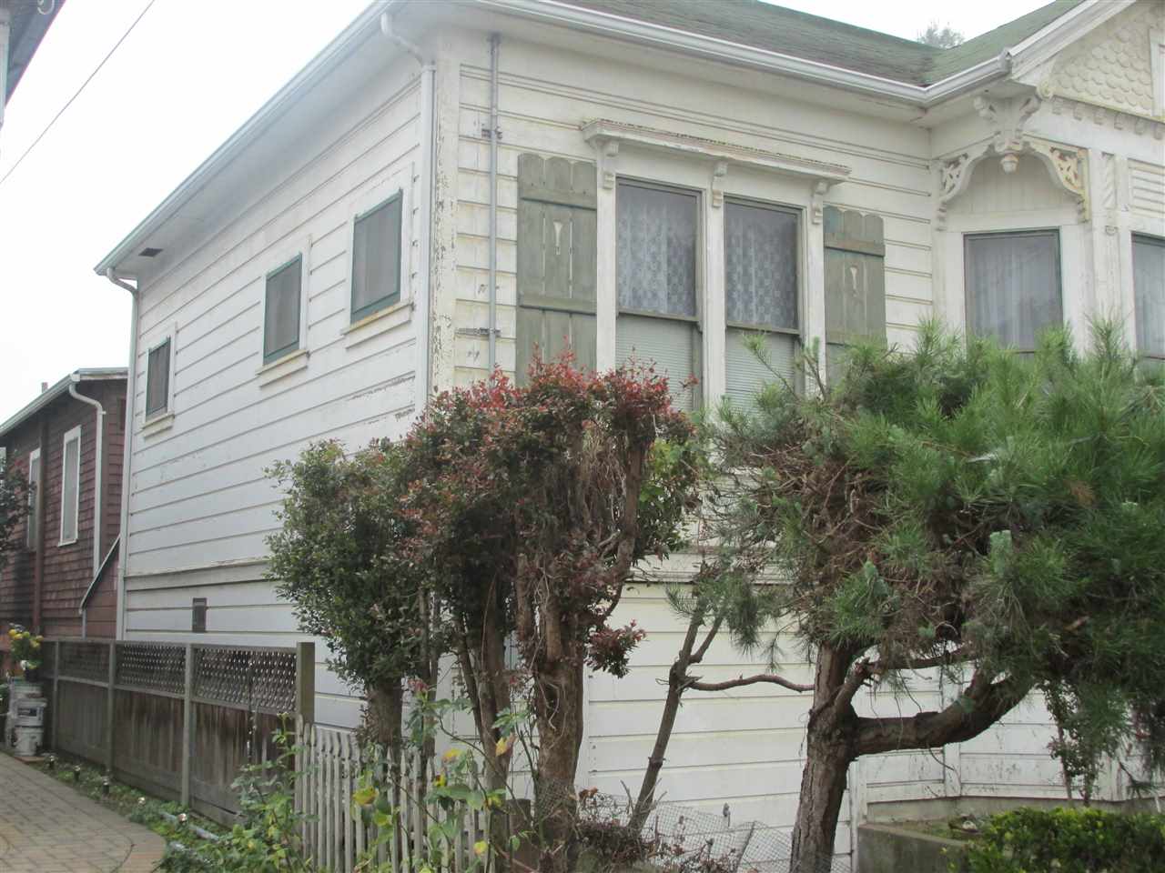 550 Lincoln Ave
