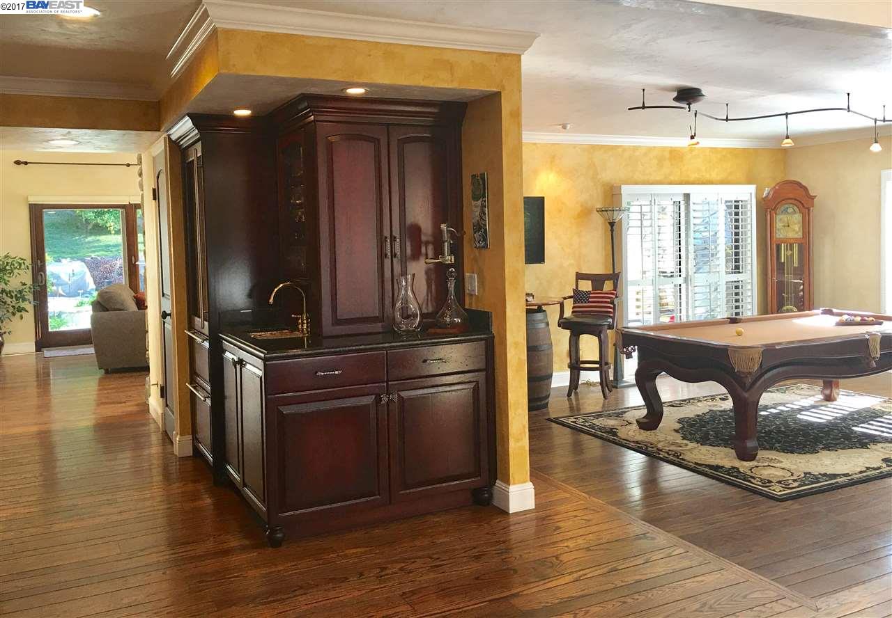3069 Live Oak Ct