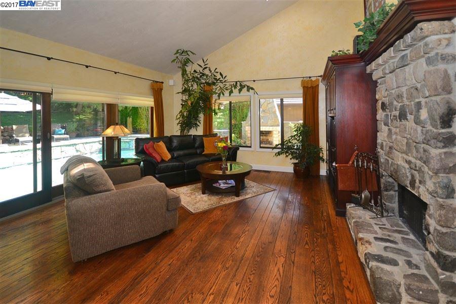 3069 Live Oak Ct