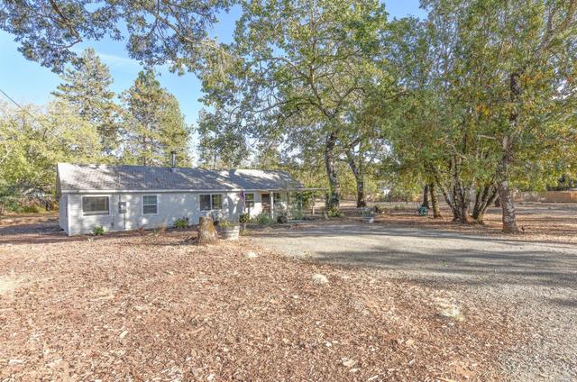 260 White Cottage Rd N