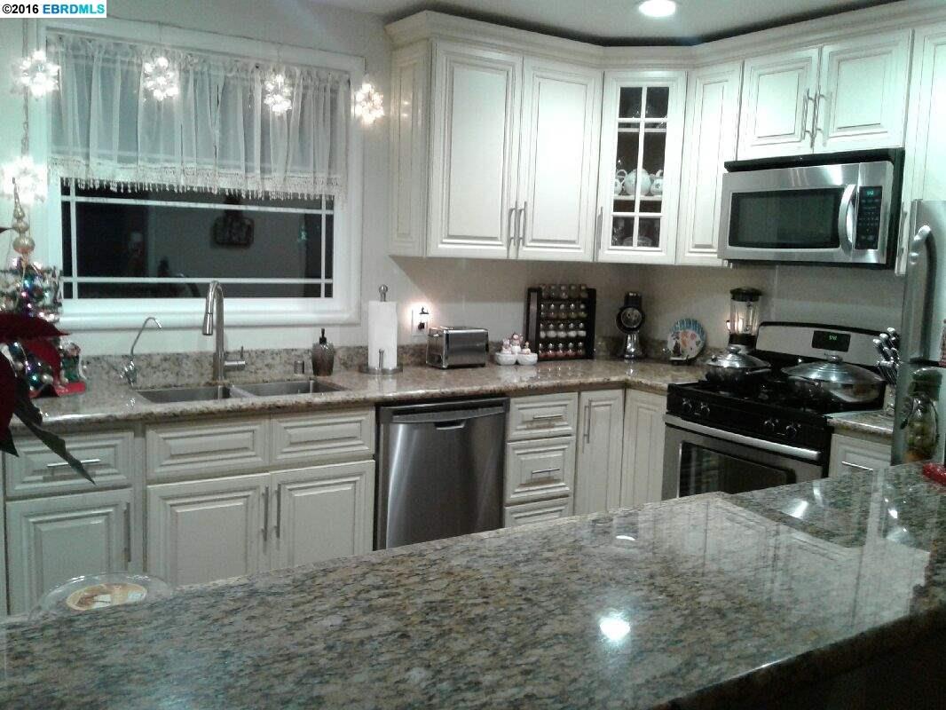1312 W 7th St