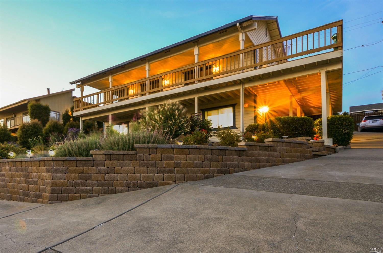 For Sale: 385 Marina Pl Benicia, CA 94510