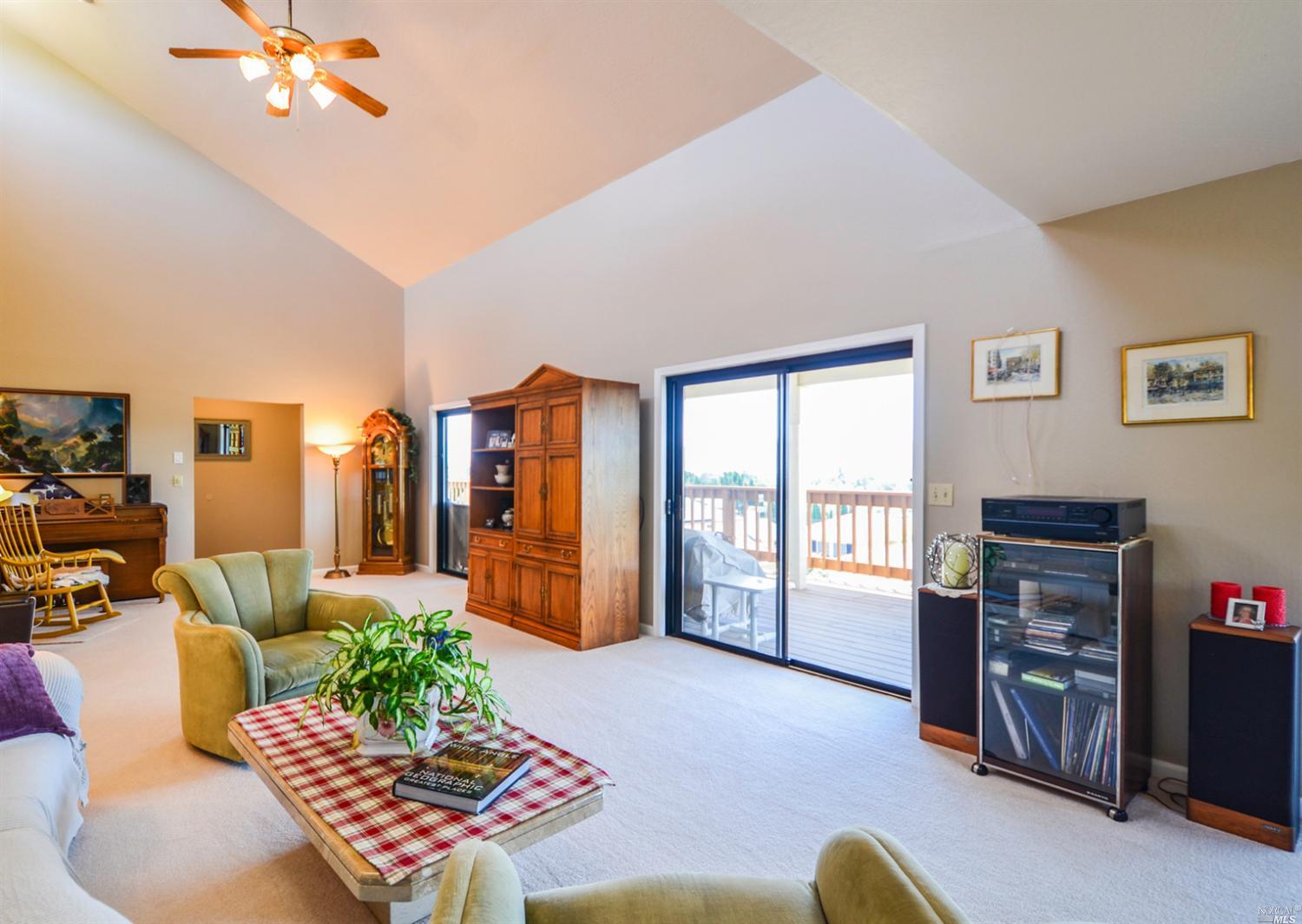 For Sale: 385 Marina Pl Benicia, CA 94510