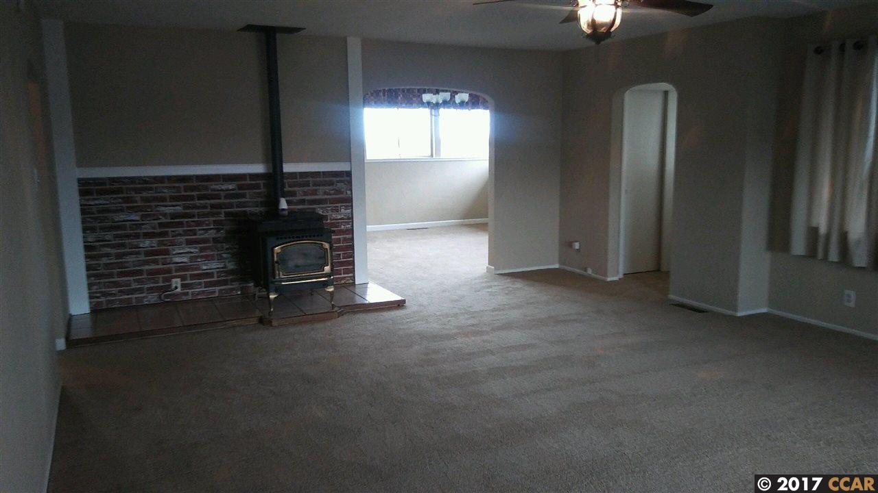 3811 Willow Rd