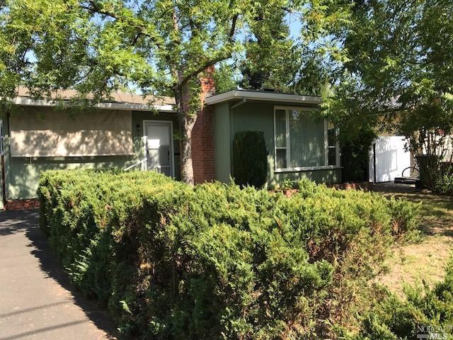 73 Iris Dr