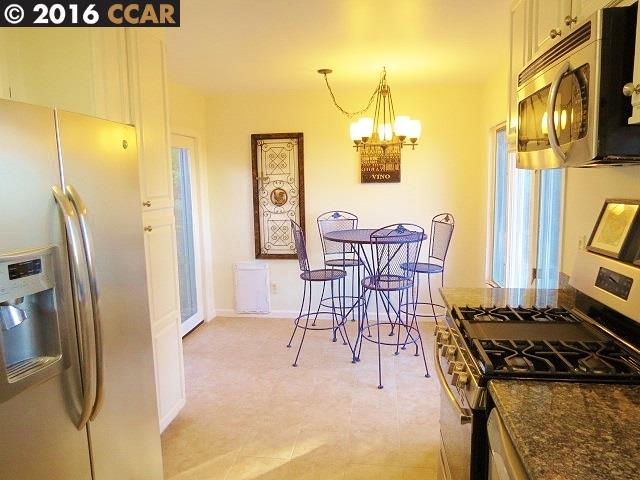 229 Valley Oak Ln