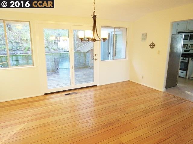 229 Valley Oak Ln