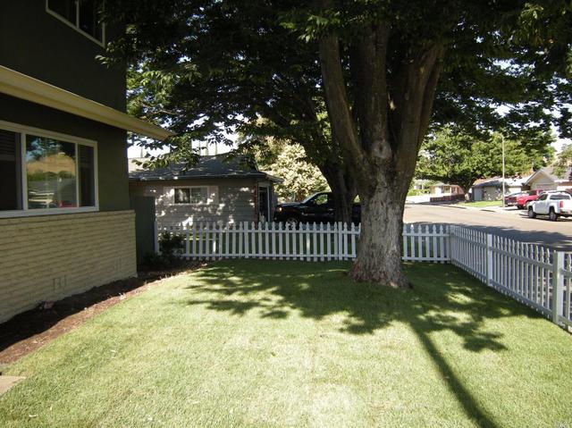 2736 Geranium Ct