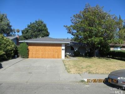 2736 Geranium Ct