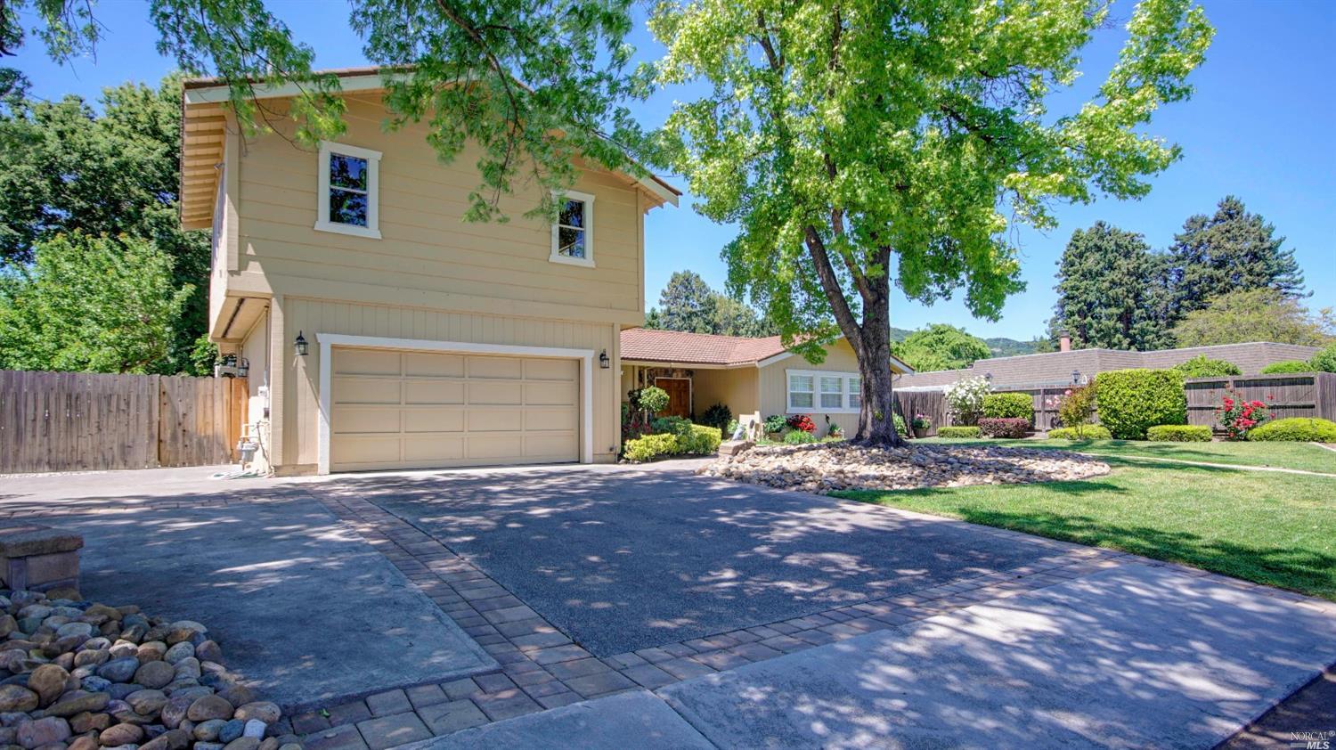 894 Appian Way