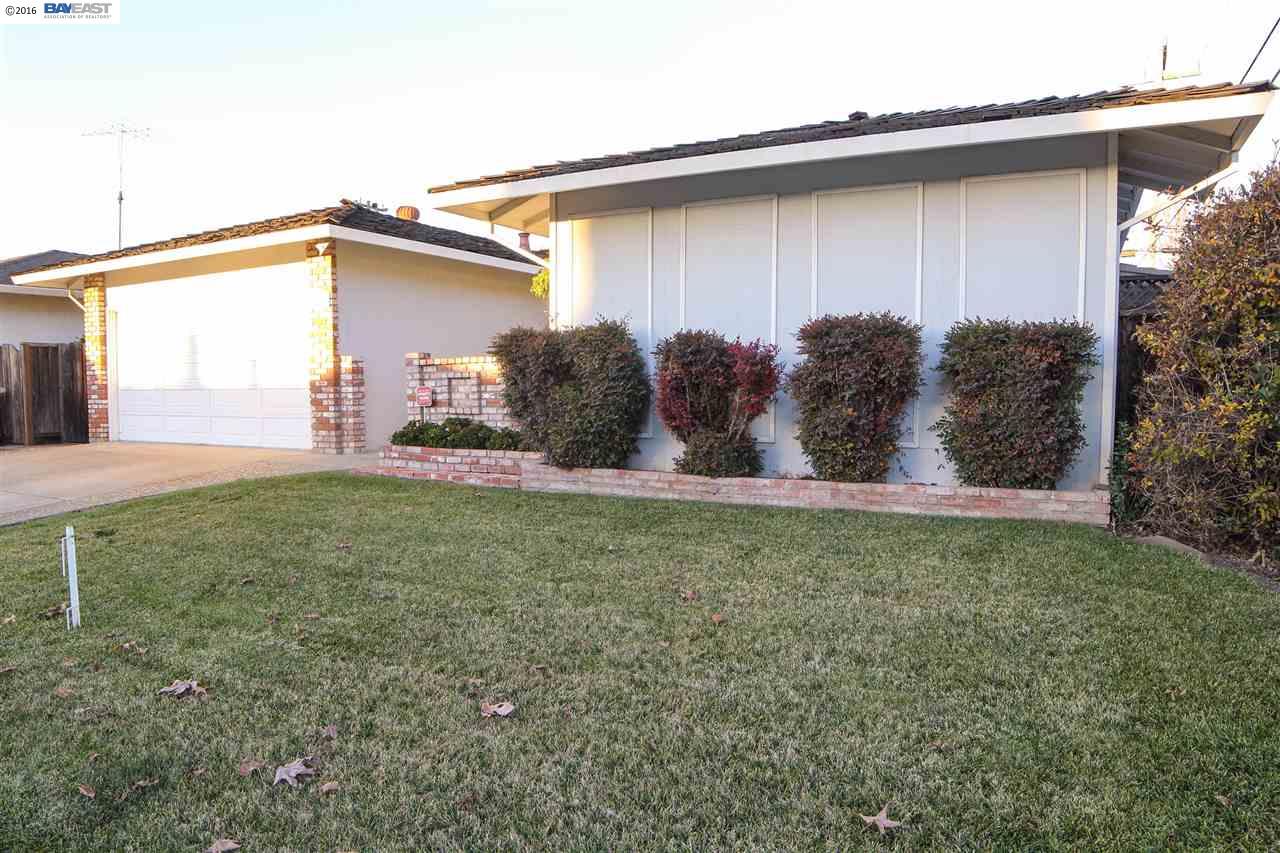 2633 Royal Ann Dr