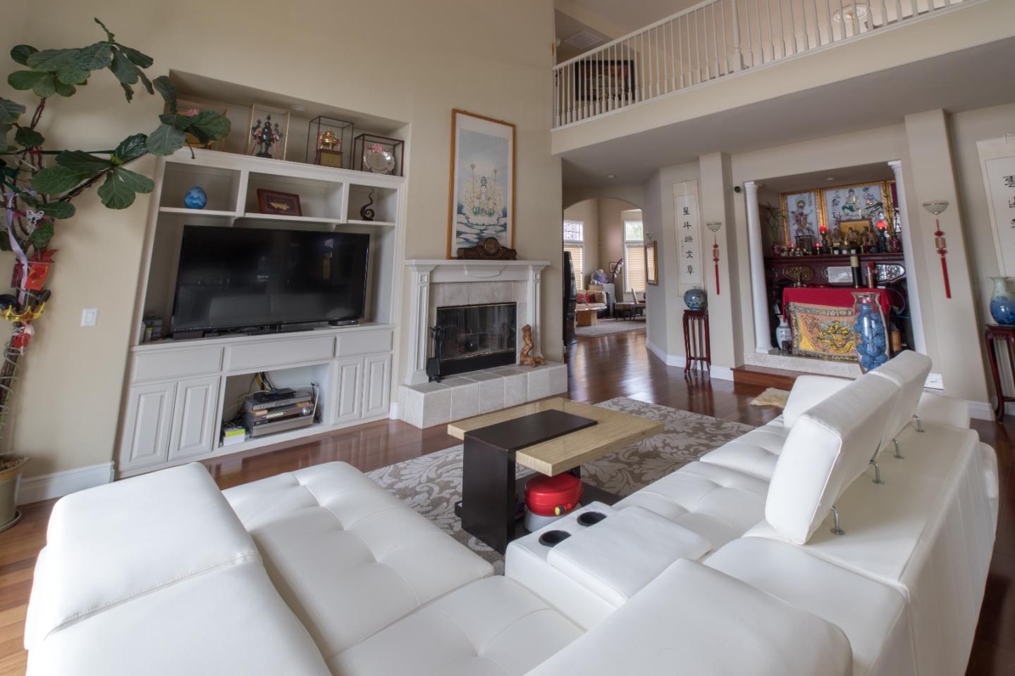 278 Carmelita Dr