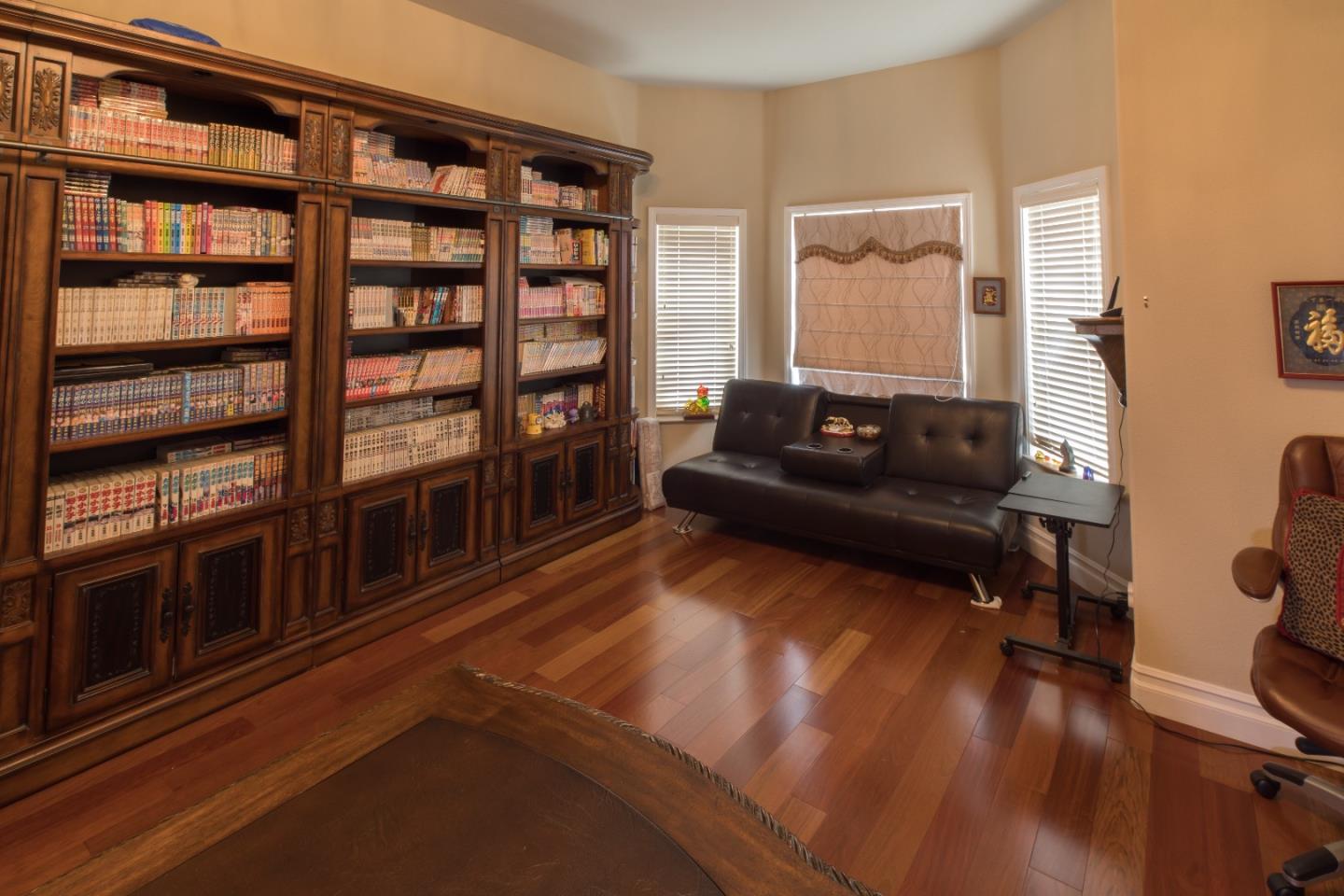 278 Carmelita Dr