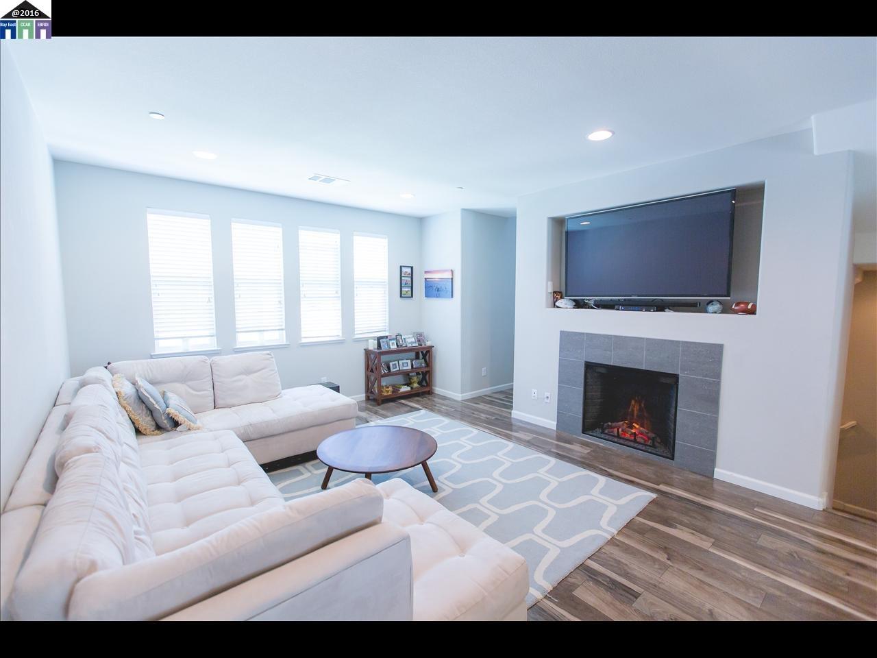 For Sale: 1323 M L King Dr Hayward, CA 94541