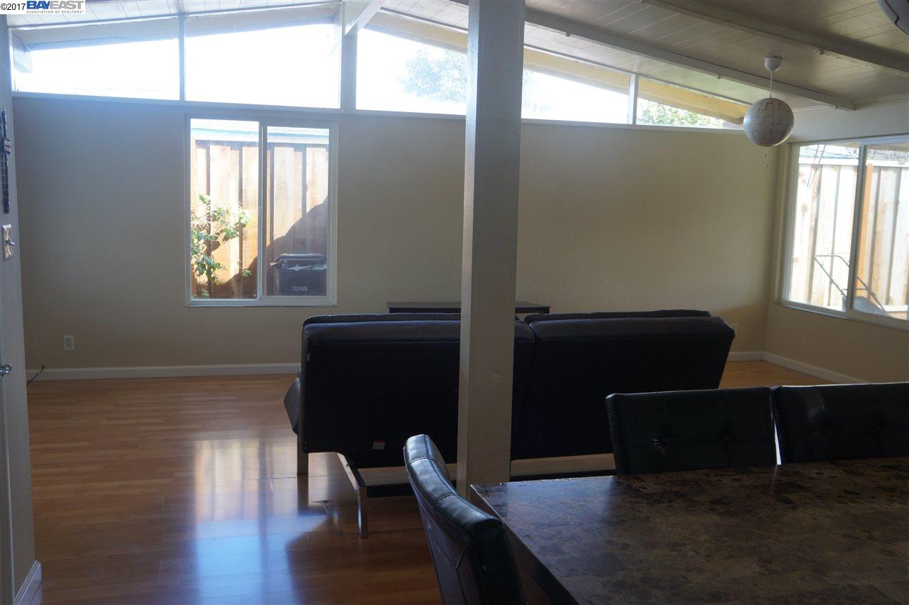 25913 Regal Ave