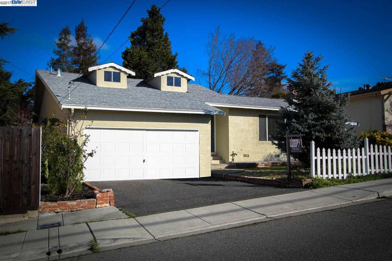2738 Darlene Ct