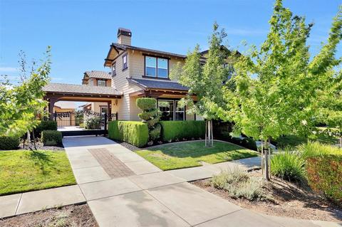 6183 Oakville Ln