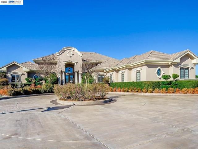 225 E Vallecitos Rd