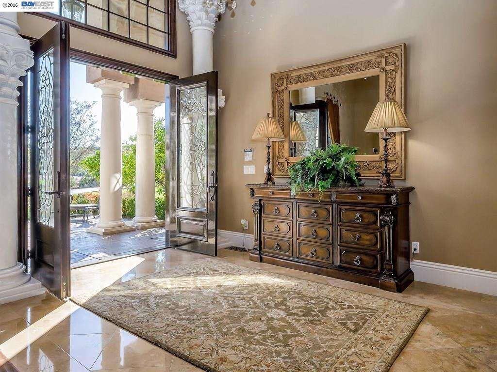 225 E Vallecitos Rd