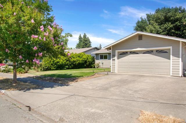 1687 Lonnie Dr