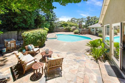 3049 Baywood Ln