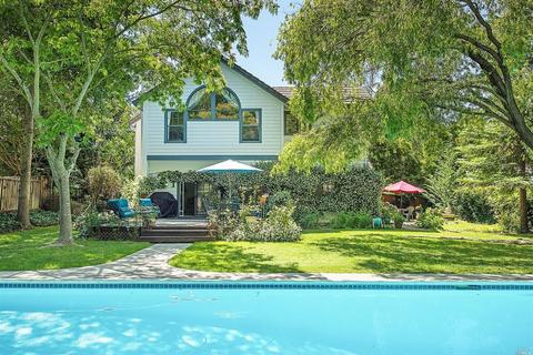 15 Canopy Ln