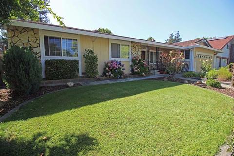 3323 Cambridge Ct