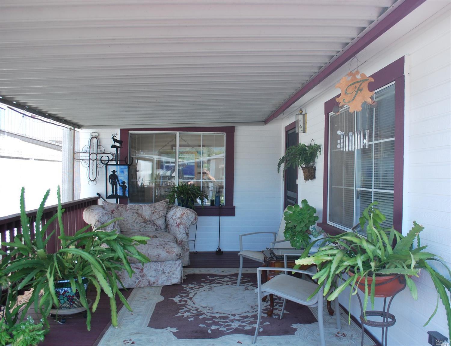 222 Daisy Drive Ln