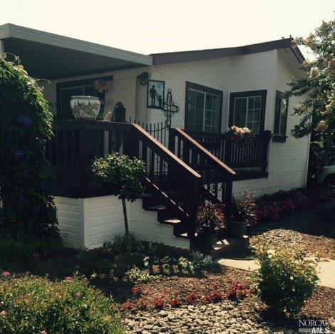222 Daisy Drive Ln