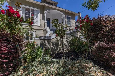 10 Lone Wood Ct