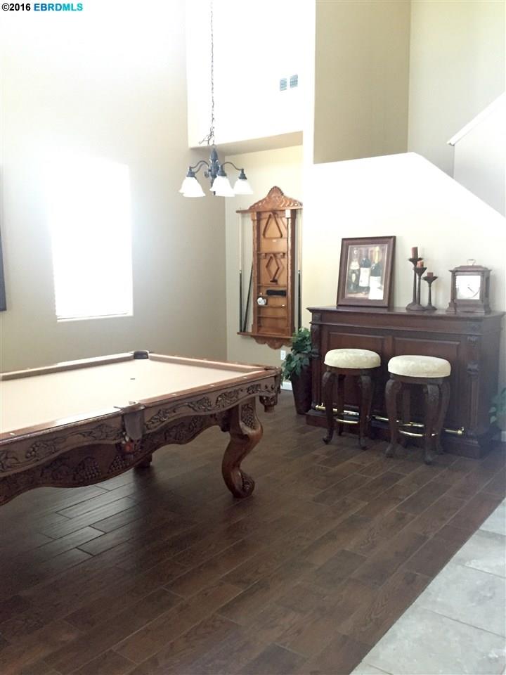 For Sale: 110 Silver Bell Way Oakley, CA 94561