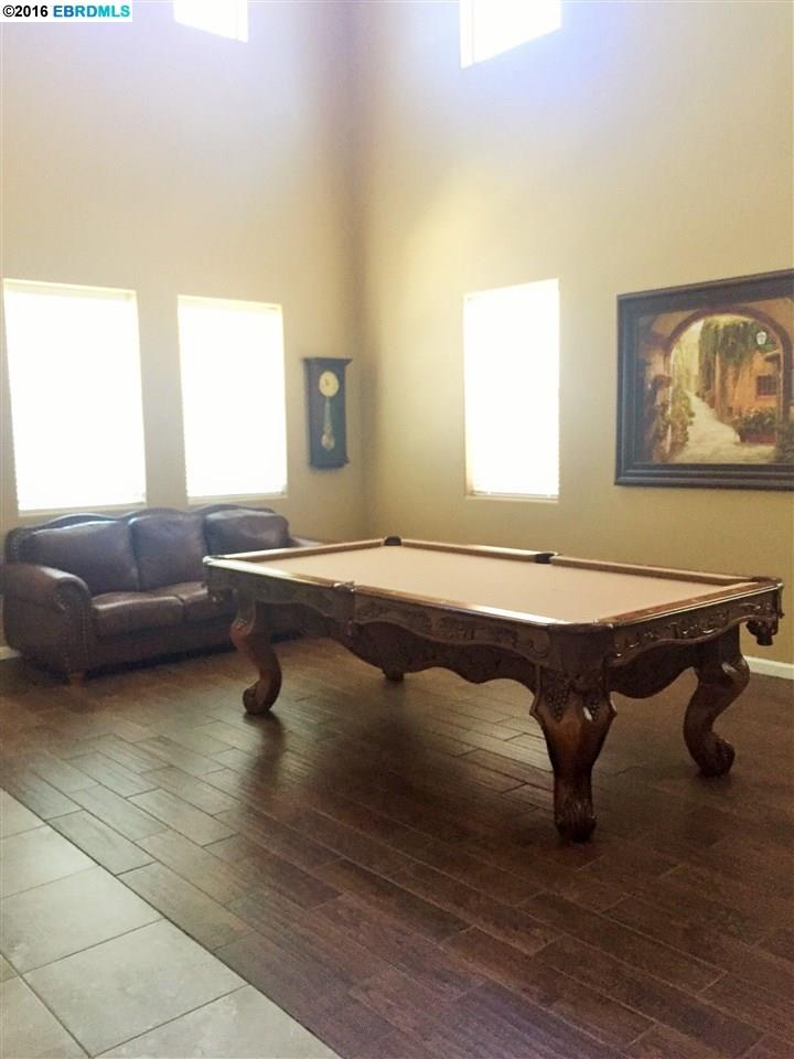 For Sale: 110 Silver Bell Way Oakley, CA 94561
