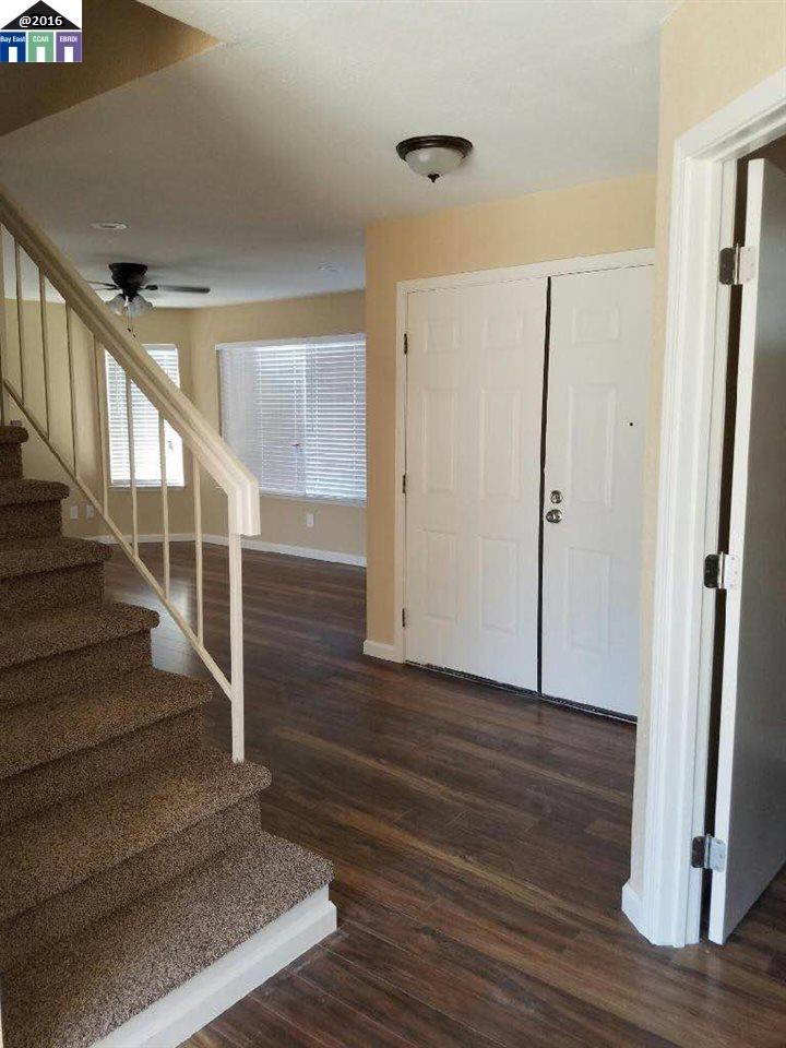 621 Country Ln