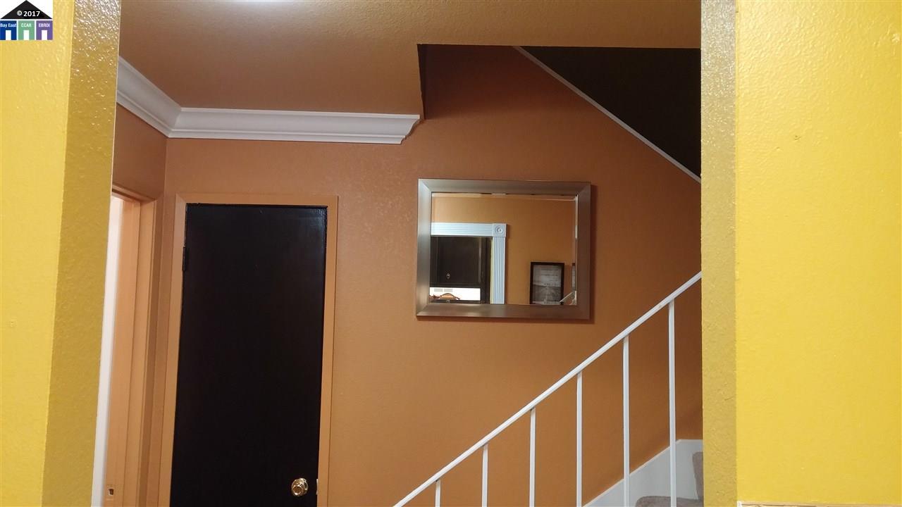 3 Lancaster Ln #209