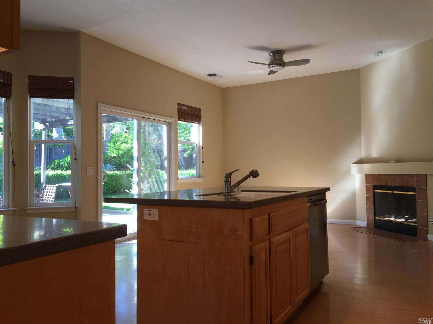 For Sale: 806 Chiles Ave Saint Helena, CA 94574