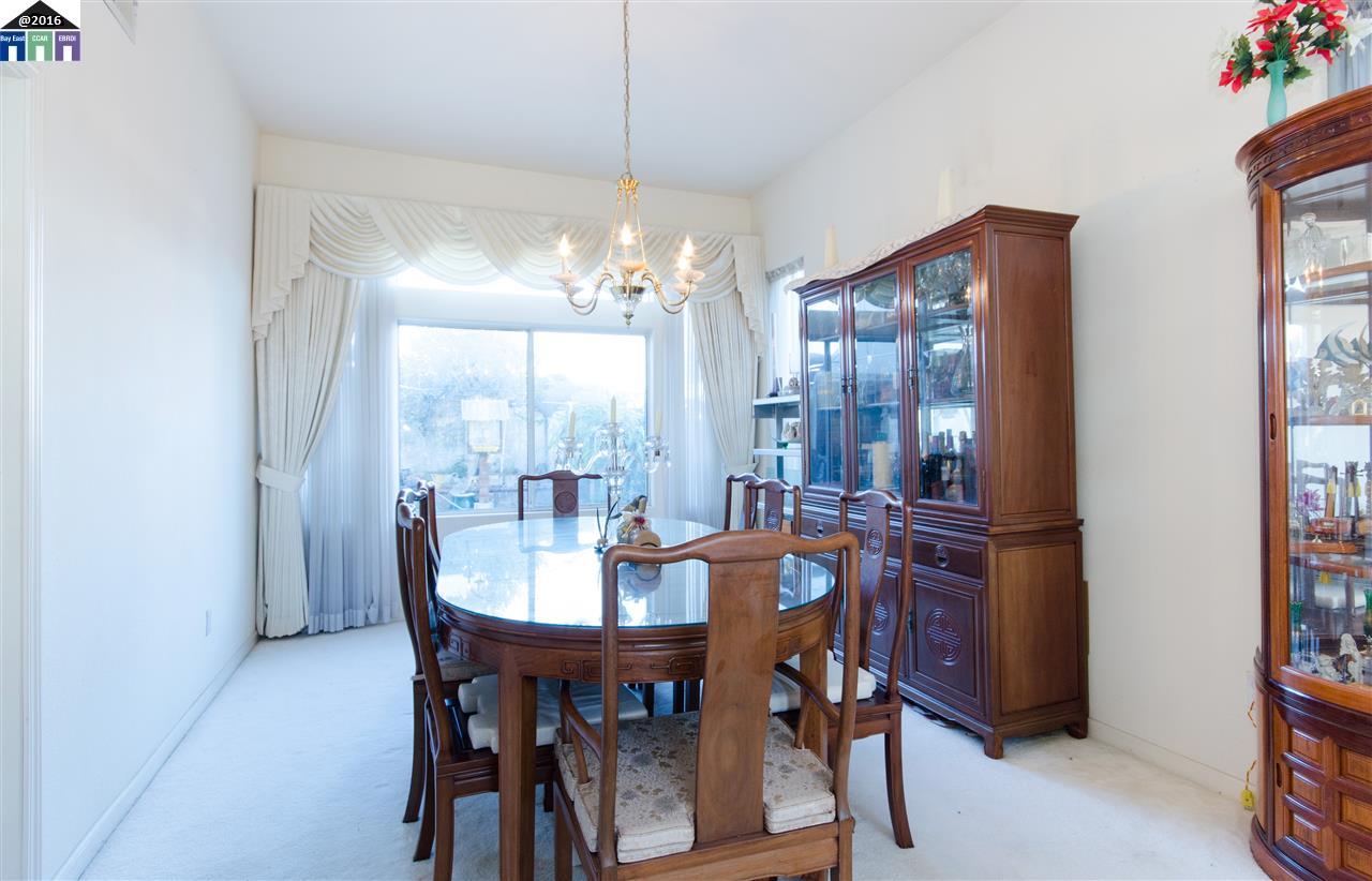 15128 Shining Star Ln