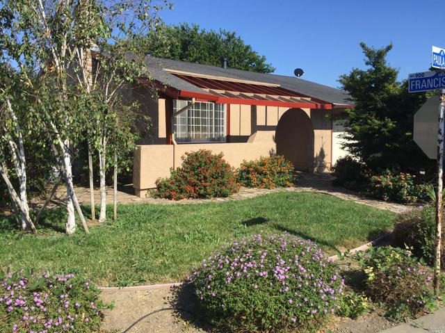 909 Shadywood Cir