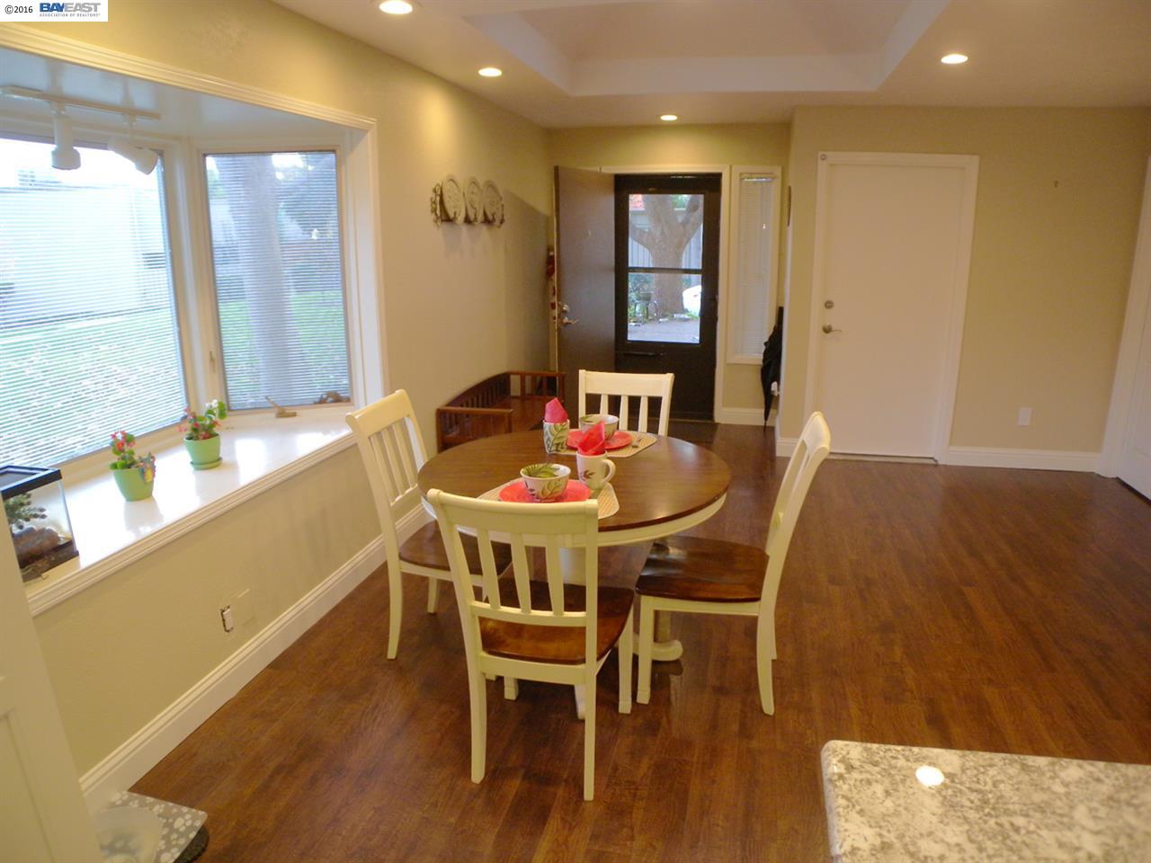 5135 Oakdale Ct