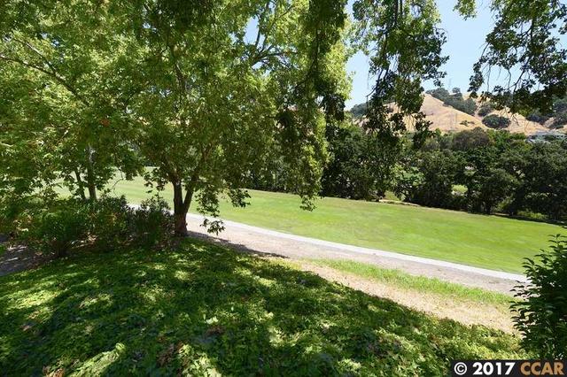 3064 Rossmoor Pkwy #4
