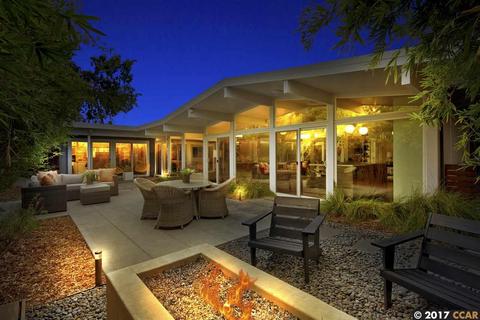 2644 San Carlos Dr