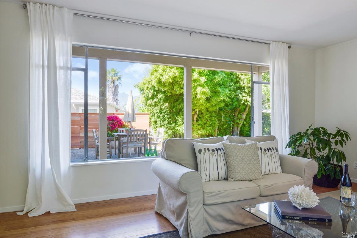29 Edgewood Way
