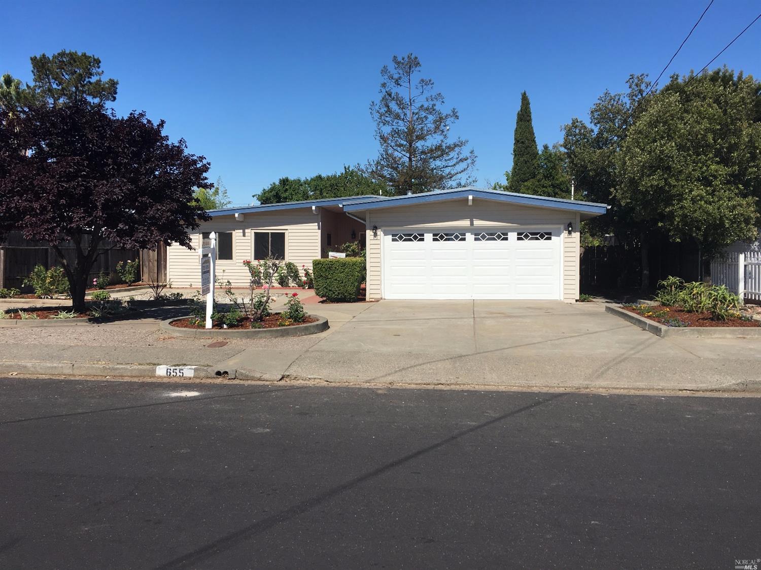 32 Heritage Dr