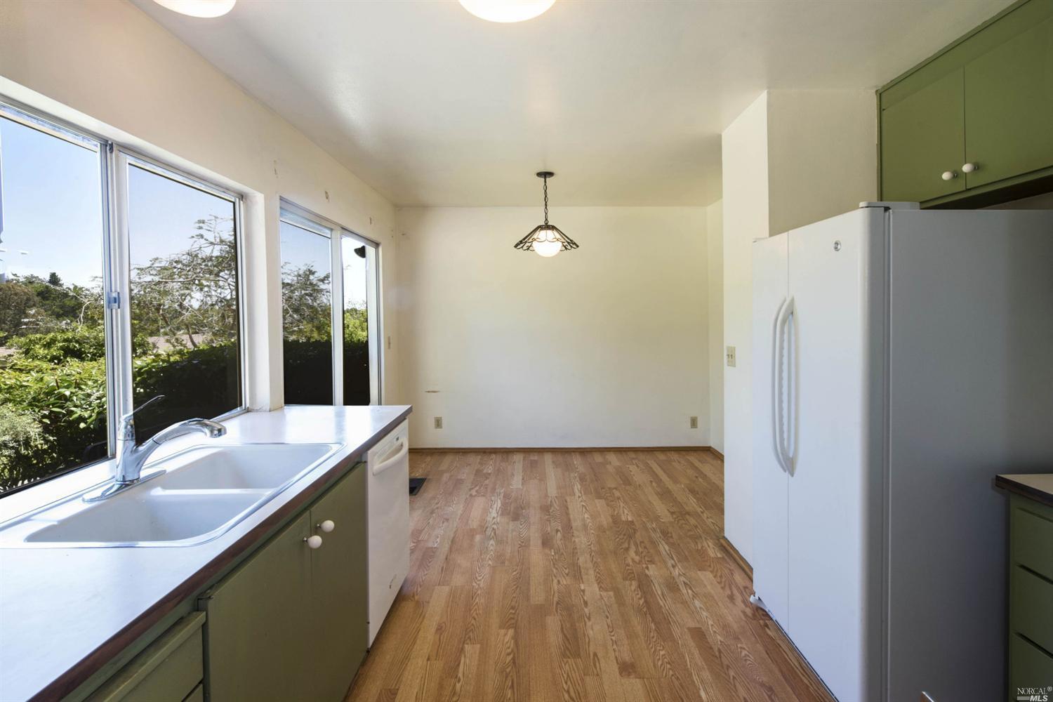 For Sale: 22 Laurelwood Ct San Rafael, CA 94901