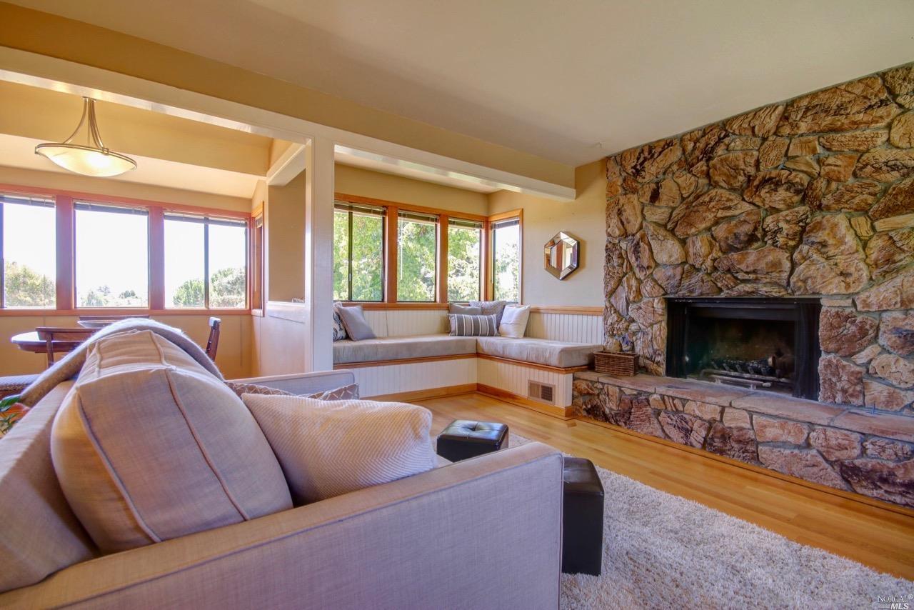 12 San Marino Dr